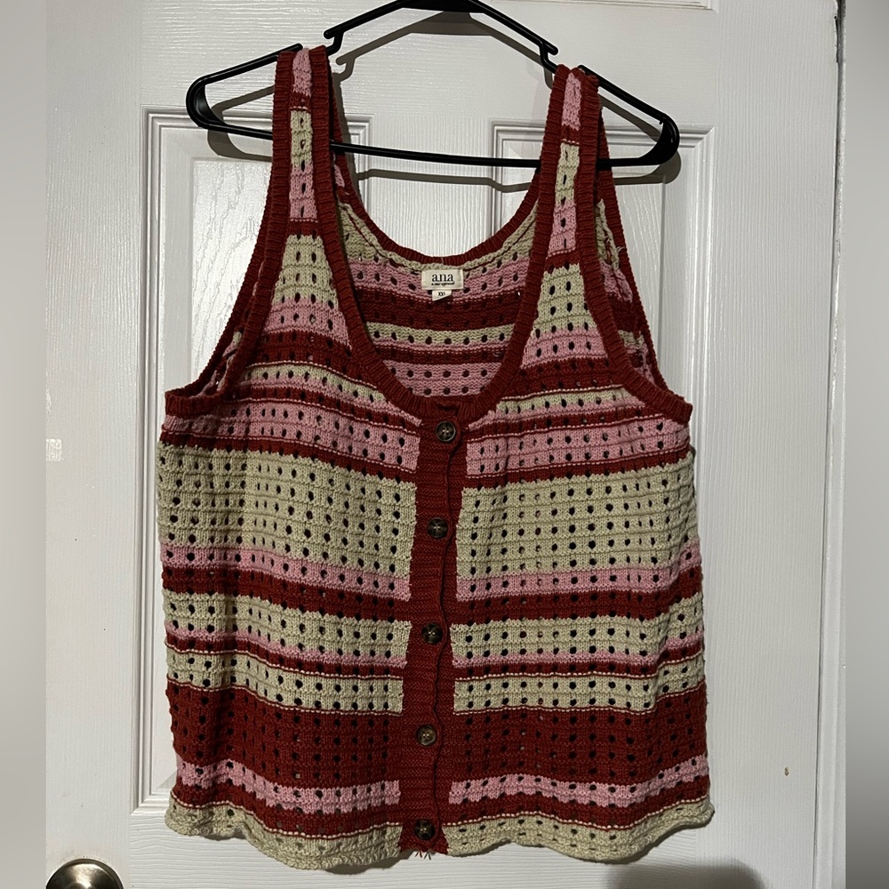 Ana XXL Crocheted tank top. Rust Pink and cream. Like new.